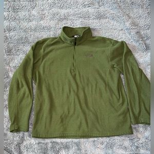 The North Face men’s waffle fleece size XL. Pullover 1/4 zip.